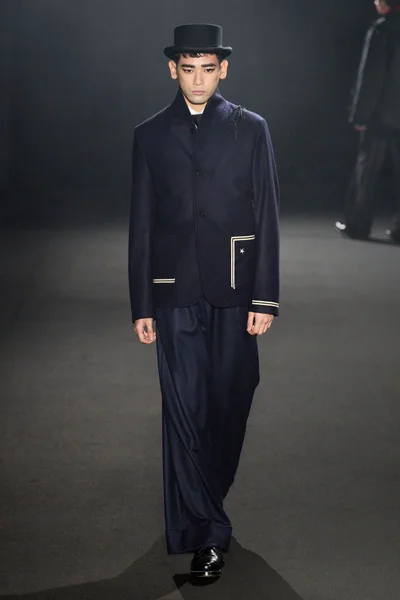 Look 42